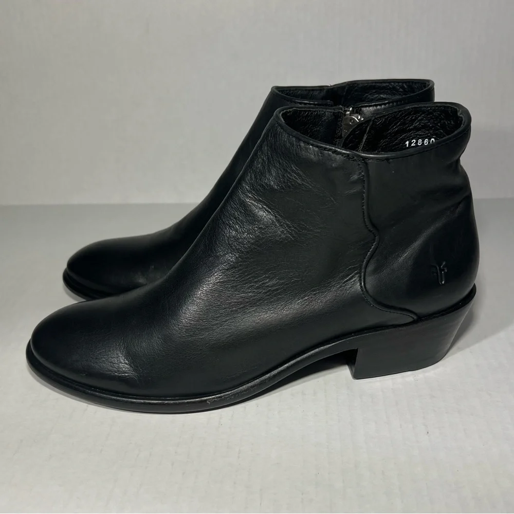 Frye Women’s 8.5 B Black Leather Carson Piping Ankle Boots Booties - Picture 8 of 12